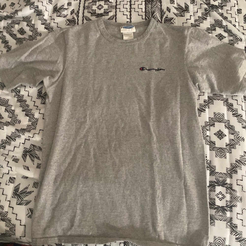 Champion tshirt size small
